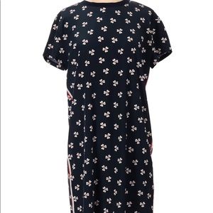 NWT Uniqlo navy dress with flowers and racing stripe on sides